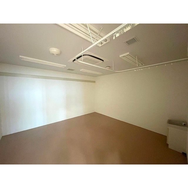 本巣市政田の店舗事務所の内装