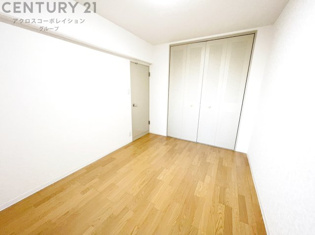 カルム伊丹緑ヶ丘の洋室