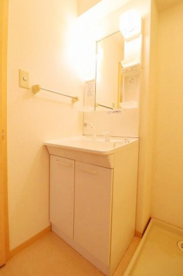 【洗面所】 | ラーンサバーイ | 忙しい朝には欠かせない洗面所です