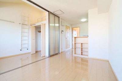 【内装】 | ラーンサバーイ | 内装は落ち着いています