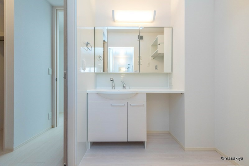 ルミエールの洗面所|洗面・脱衣　シャンプードレッサー付