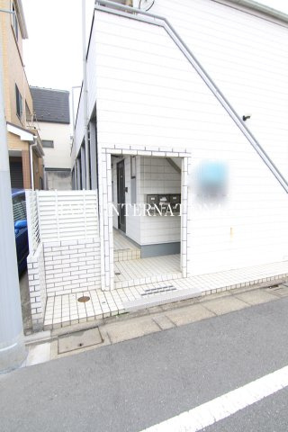 アミティエ東葛西のエントランス