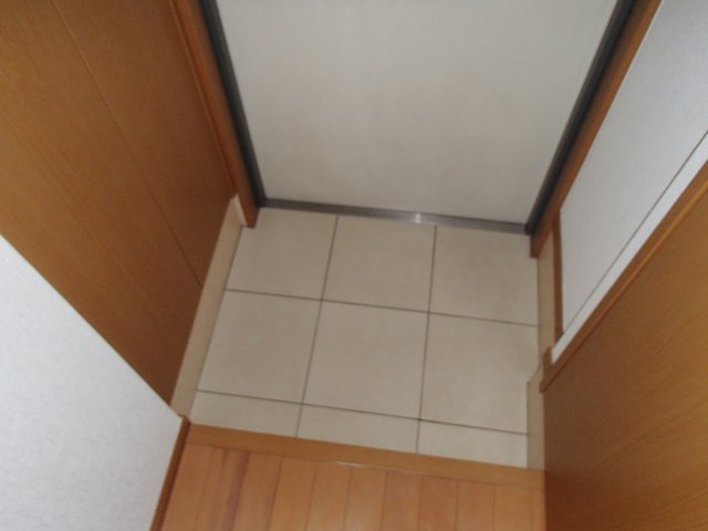 【玄関】 | インパレス小阪 | きれいな玄関です