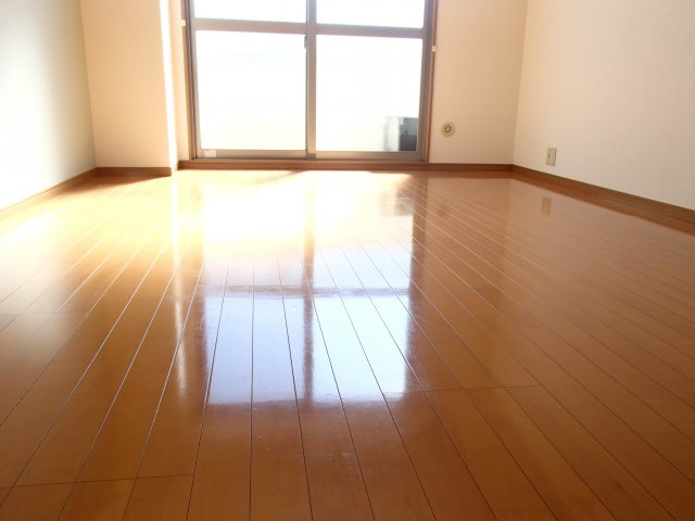 【洋室】 | インパレス小阪 | ゆったりした洋室です