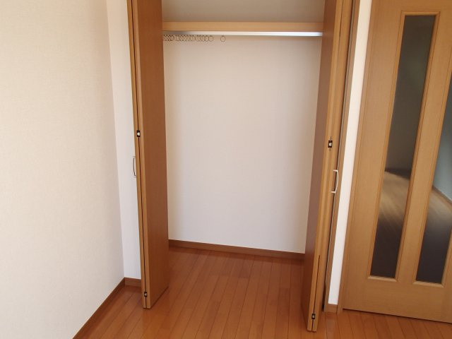 【収納】 | インパレス小阪 | たっぷりとした収納スペースです