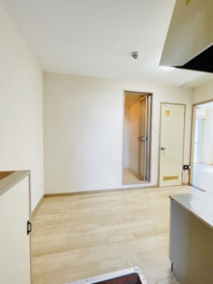 【玄関】 | 日栄ビル