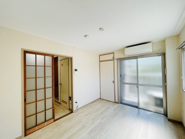 【居間・リビング】の画像