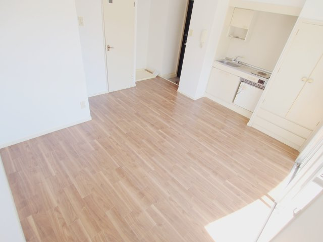 皆川ビルの居間・リビング