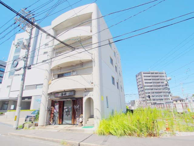 皆川ビルの外観