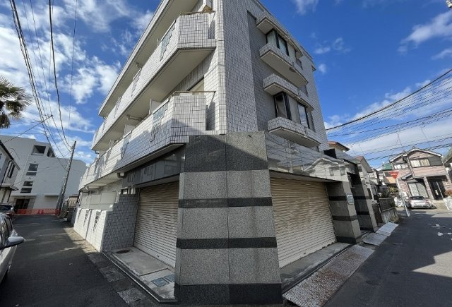 ローズガーデンA71番館の外観