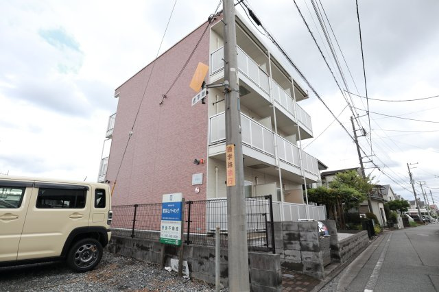 レオパレスルミエールの外観