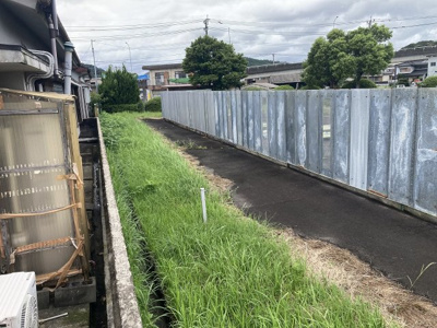【前面道路含む現地写真】 | 御陵下町字公佛　土地