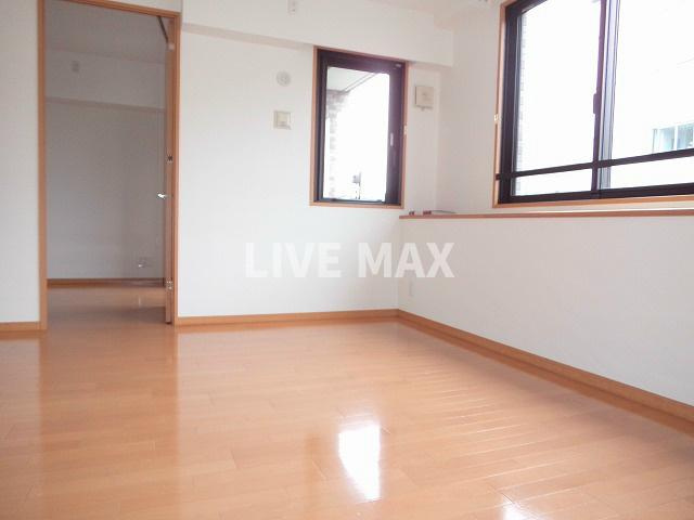 【居間・リビング】リーガル京都烏丸通り 