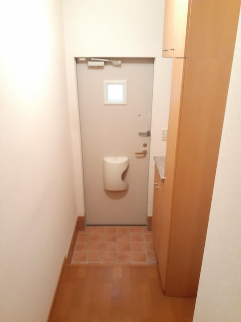 ファミールⅢの玄関