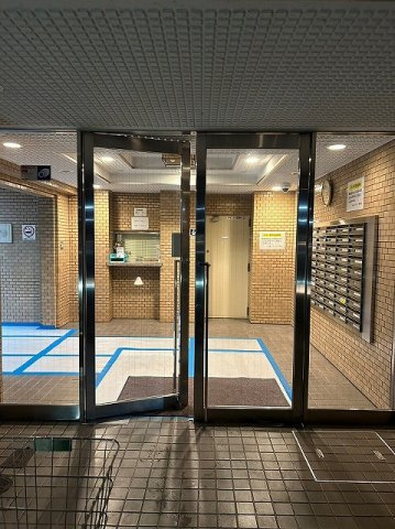 向島パークハイツのエントランス