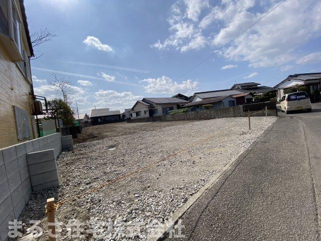 本郷南方　売地の前面道路含む現地写真