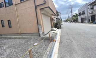 【前面道路含む現地写真】