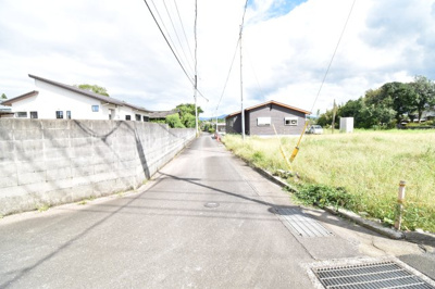 【前面道路含む現地写真】 | 鹿屋市萩塚町　売地