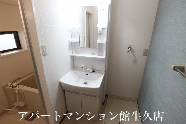 ブルースカイの独立洗面台|洗髪洗面化粧台、洗濯機置き場