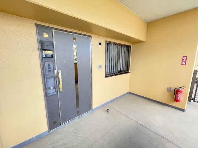 ダイアパレス草加ヴィラリゾートのその他共用部分|玄関前の外廊下