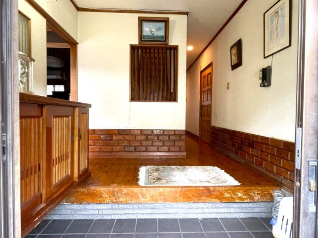 【玄関】 | 中古一戸建　高知市朝倉戊