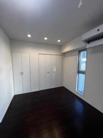 ノーブルハビタンツの洋室|落ち着いた雰囲気の洋室は寝室にぴったり