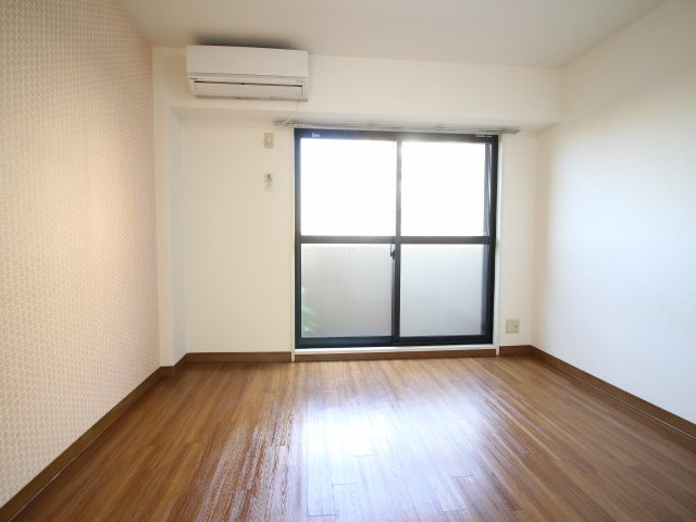 ルシエルの洋室