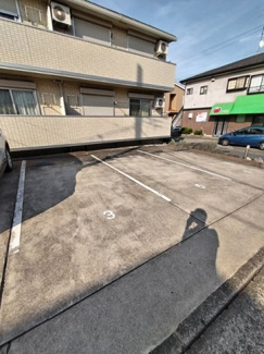 ★敷地内駐車場★（有料・要空き確認）