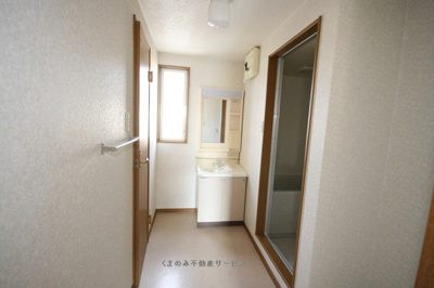 【洗面所】 | オアシス　Ⅱ | 忙しい朝には欠かせない洗面所です
オアシス2　203号室　平成21年1月6日撮影