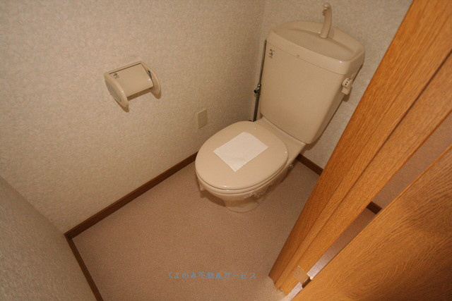 【トイレ】 | オアシス　Ⅱ | 清潔感のあるトイレです
オアシス2　203号室　平成21年1月6日撮影