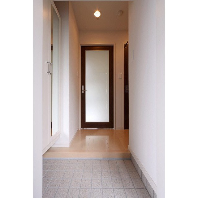 熊本市中央区水前寺３丁目の賃貸マンションの玄関