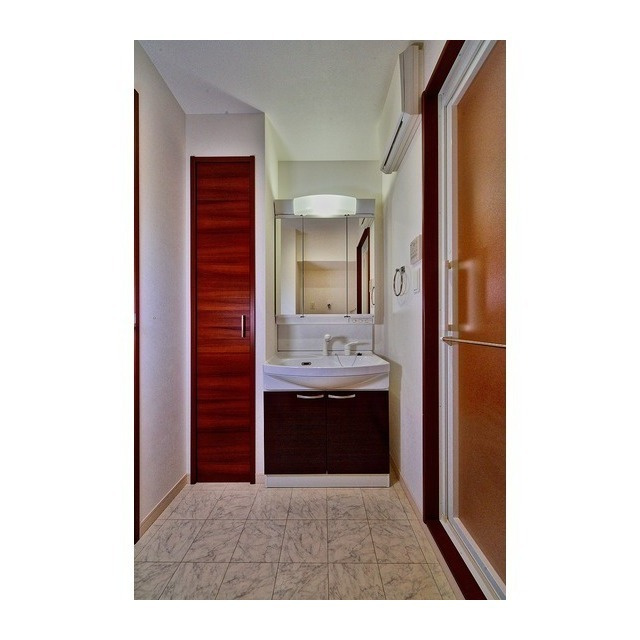 熊本市中央区八王寺町の賃貸マンションの独立洗面台