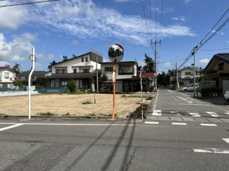 【前面道路含む現地写真】