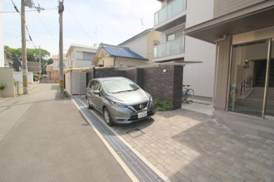 【駐車場】 | シャーメゾン　アリビオ