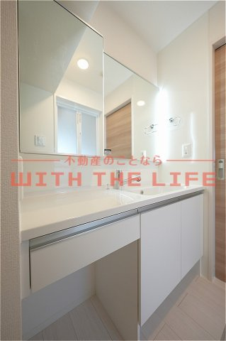 D-ROOM NEXT諏訪野【キャッシュバック対象物件】の独立洗面台|独立洗面台、朝の身支度には欠かせません