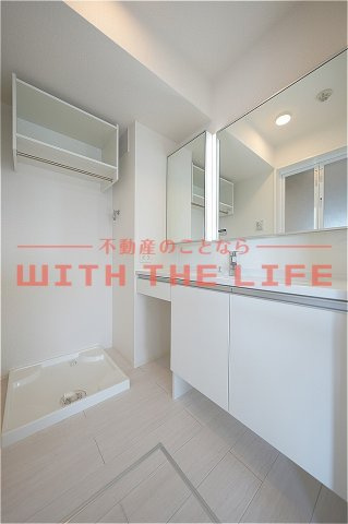 D-ROOM NEXT諏訪野【キャッシュバック対象物件】の洗面所|忙しい朝には欠かせない洗面所です