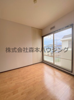 【洋室】 | 　石橋ハイツB | 明るい洋室です