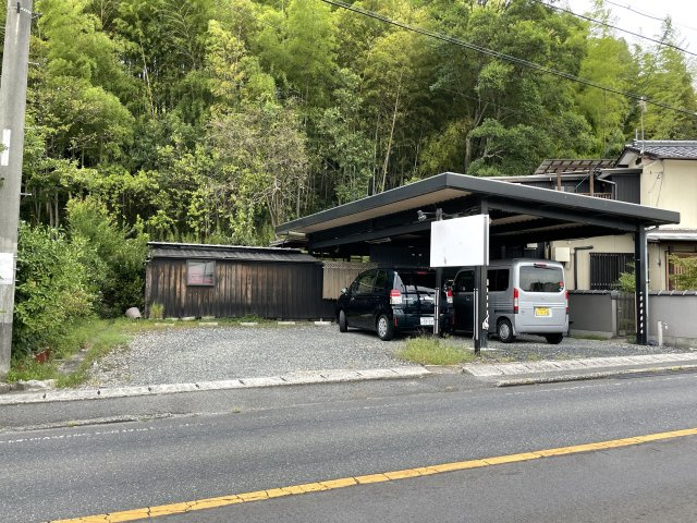 津山市林田　貸店舗の駐車場
