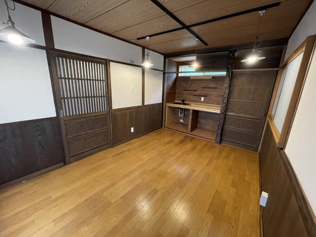 津山市林田　貸店舗の内装