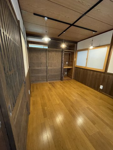 津山市林田　貸店舗の内装