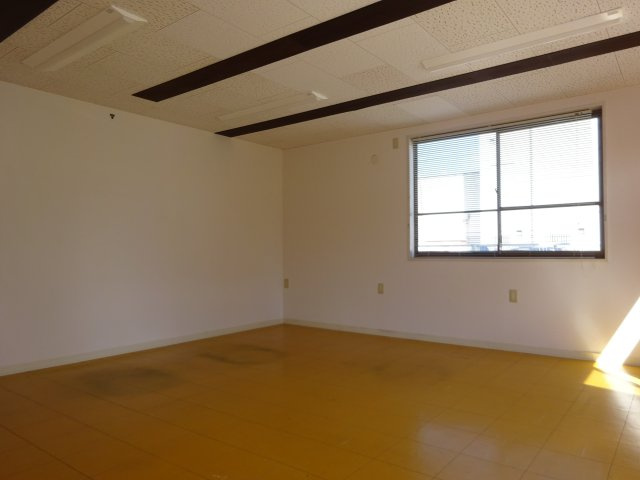 リベルタ和多田1階右手前の内装