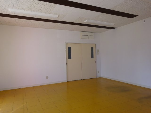 リベルタ和多田1階右手前の内装