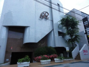 大津市浜大津２丁目の店舗一部の外観
