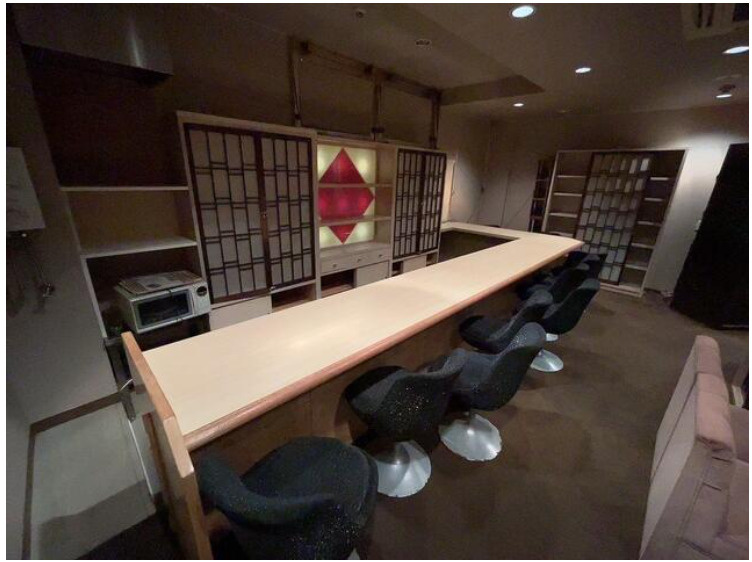 大津市浜大津２丁目の店舗一部の内装