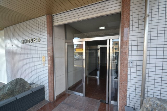 【エントランス】 | 空港通りビル