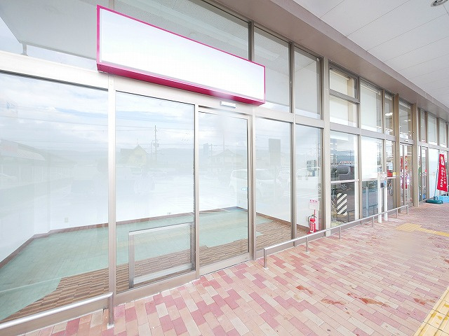 オークワ奈良古市店の外観