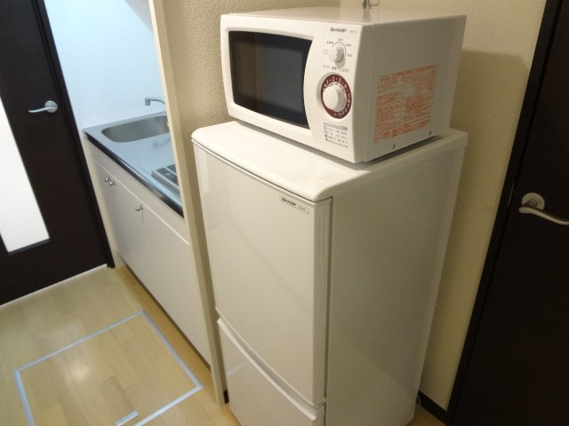 レオネクスト桜の居間・リビング|冷蔵庫・電子レンジ完備