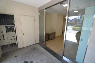 【エントランス】