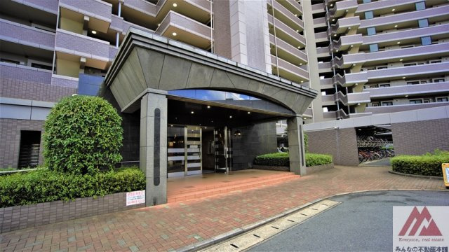 エバーライフネアシティ弐番館のエントランス