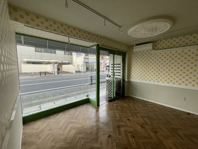 【内装】 | 岐阜市司町1階東貸店舗 | 【1階】隠れ家的な感じで人気店になるかもしれませんね♪